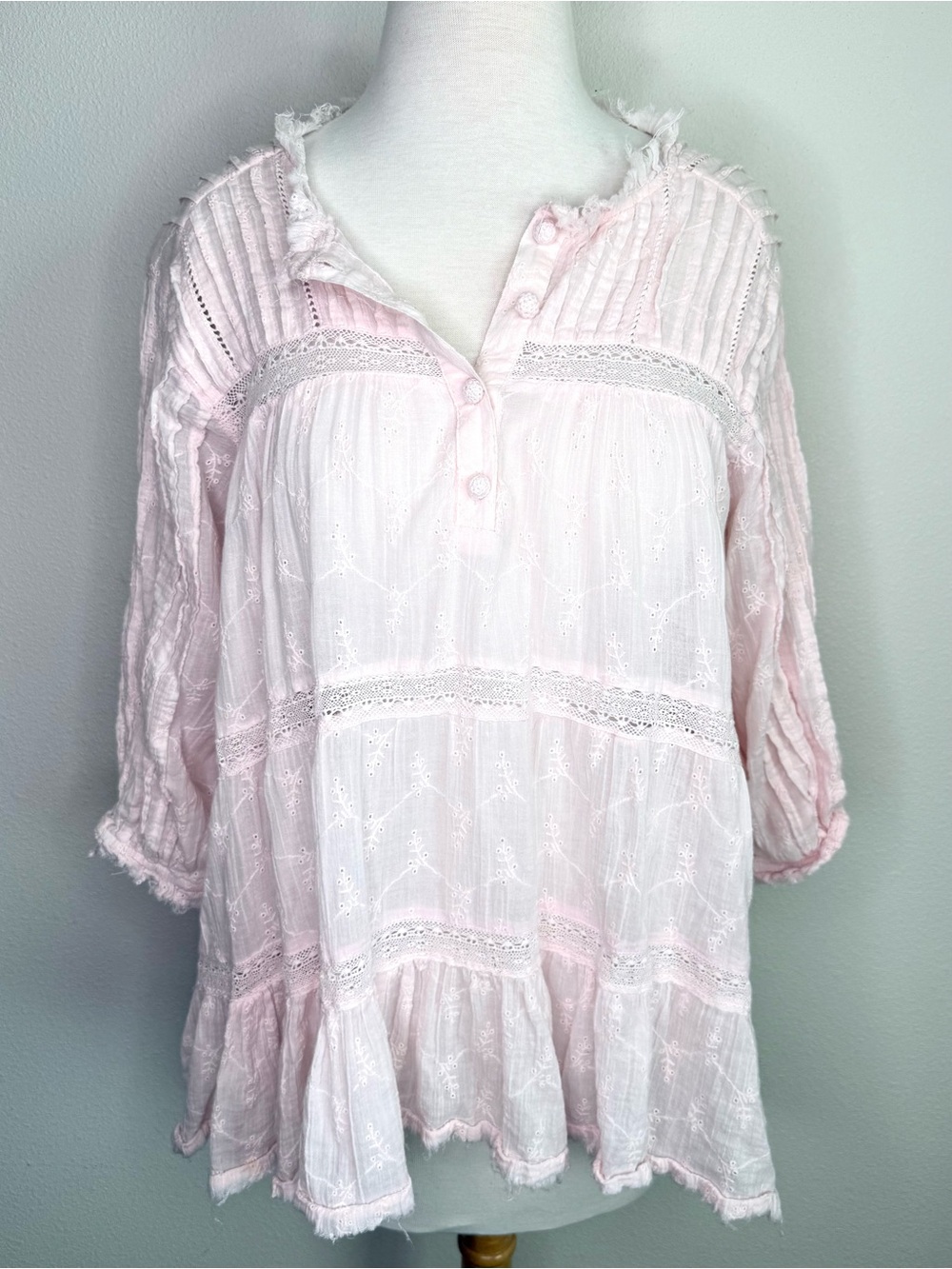 Sundance Catalog Blouse Light Pink “Mylah Eyelet Top” Boho Lace Tiered Coastal - Picture 2 of 7